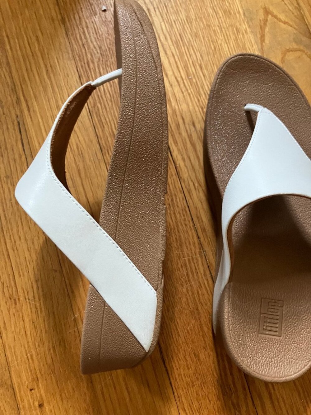 FitFlop Flowrise sandal, size 7 - Picture 7 of 9